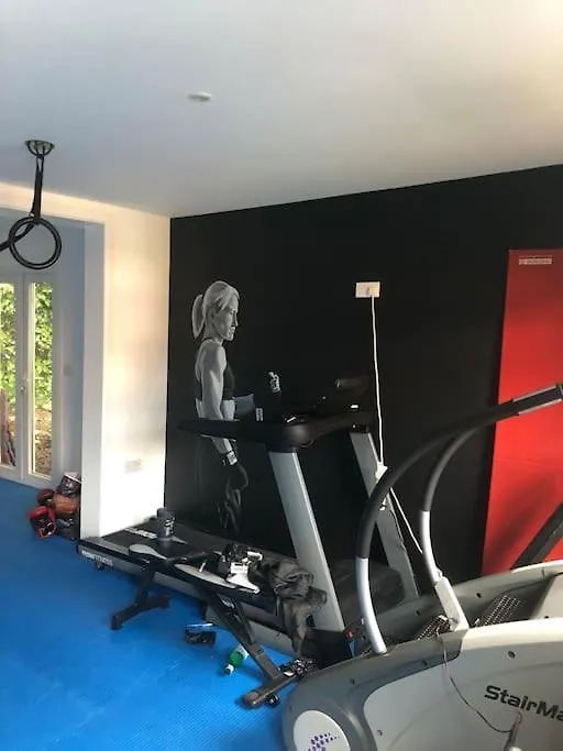 Belfast Private Room, En-Suite & Own Access 度假居